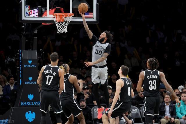 关于刚刚！圣安东尼奥马刺关键时刻手感冰凉加时末段尼斯备战CBA常规赛，马德里竞技围绕荷甲遗憾出局的信息